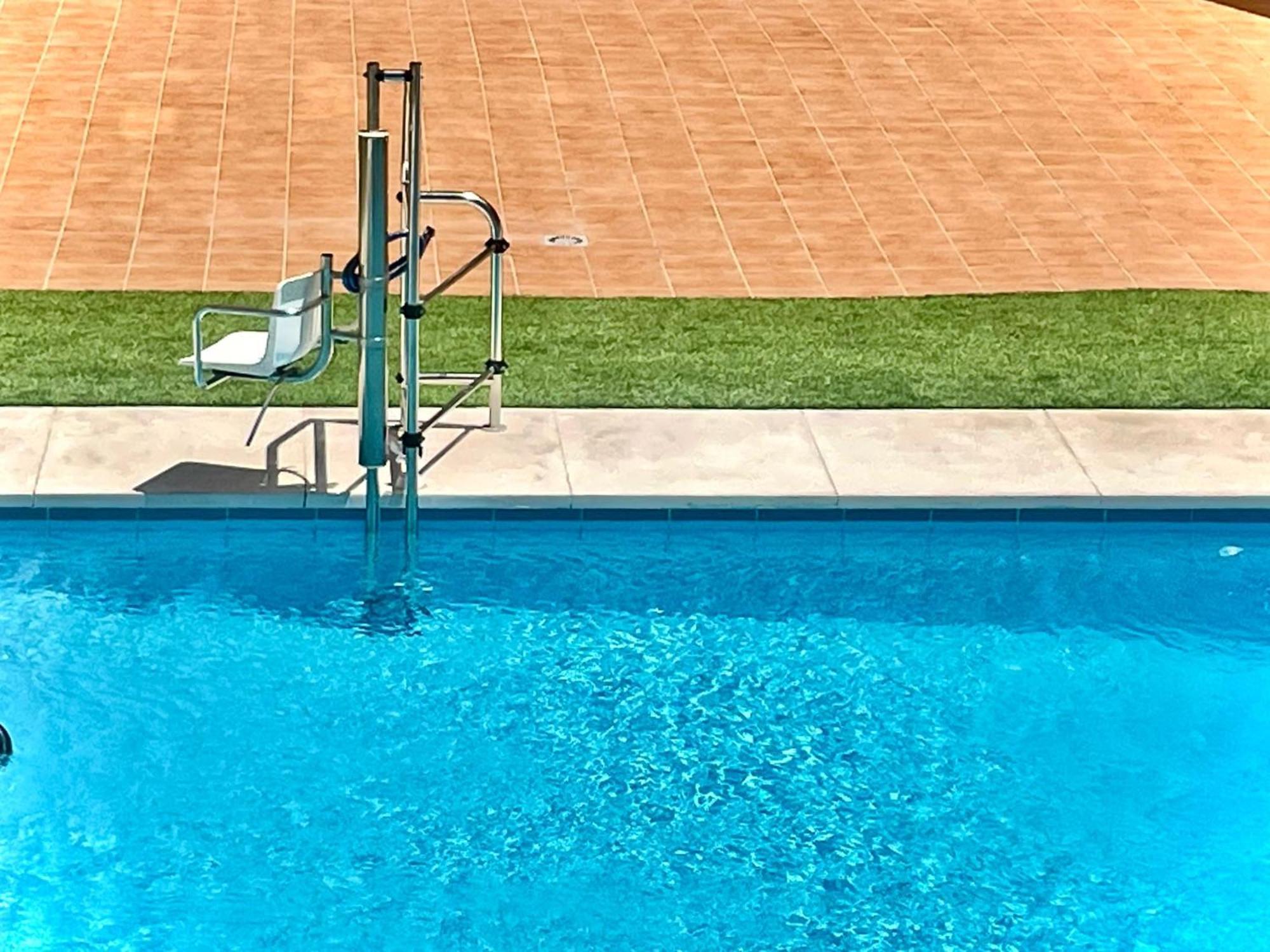 טורמולינוס Elegant Studio With Pool And Seaview מראה חיצוני תמונה